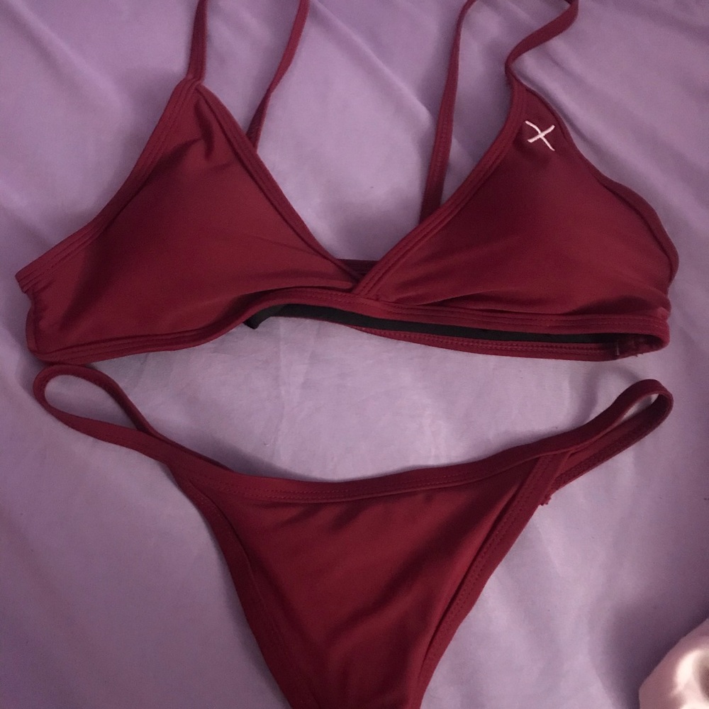 BoutineLA Plum Set Bikini